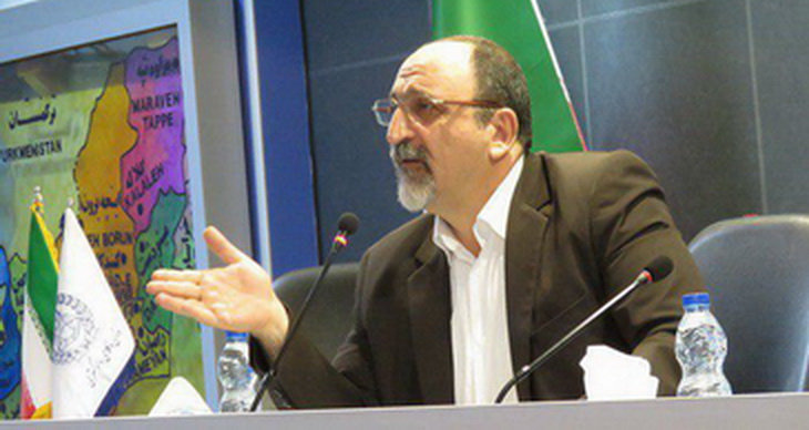 آذربایجانی: تا زندگی مسئولین با مردم آمیخته نشود، حقوق شهروندی شعار خواهند ماند