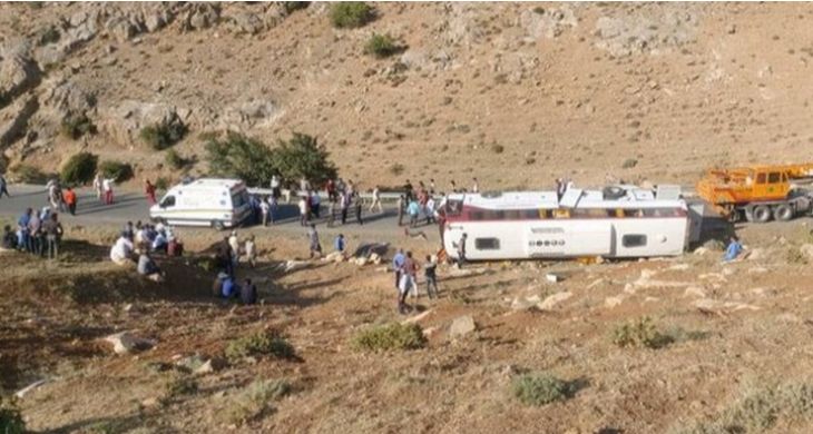 یک هیات پنج نفره برای بررسی پرونده حادثه اتوبوس خبرنگاران تشکیل شد