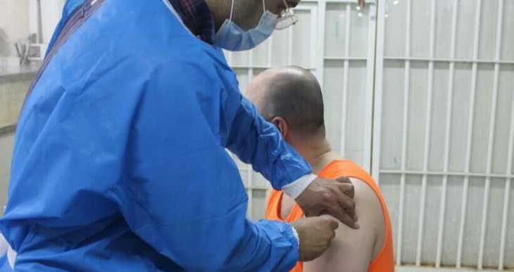 رئیس سازمان زندان‌ها: واکسیناسیون زندانیان حاضر در زندان‌ تمام شده است